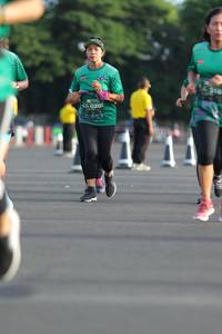 BIB: 316, 020
                            <button type="button" onclick="openModal(5172886)" class="btn btn-primary btn-sm float-right btn-popup" data-toggle="modal" data-target=".modal-high-quality">
                        <i class="fas fa-shopping-cart"></i> Add to Cart
                    </button>
                                            <button type="button" onclick="isThisMe(5172886, true)" class="btn btn-success btn-sm float-right btn-popup btn-isme hidden" data-toggle="tooltip" data-placement="bottom" title="นี่คือรูปของคุณใช่ไหม คลิกที่นี่เพื่อเอาเข้าอัลบั้ม">
                        <i class="fas fa-plus"></i> Add to album
                    </button>
                    <button type="button" onclick="isThisMe(5172886, false)" class="btn btn-warning btn-sm float-right btn-popup btn-isnotme hidden">
                        <i class="fas fa-ban"></i> Remove from album
                    </button>